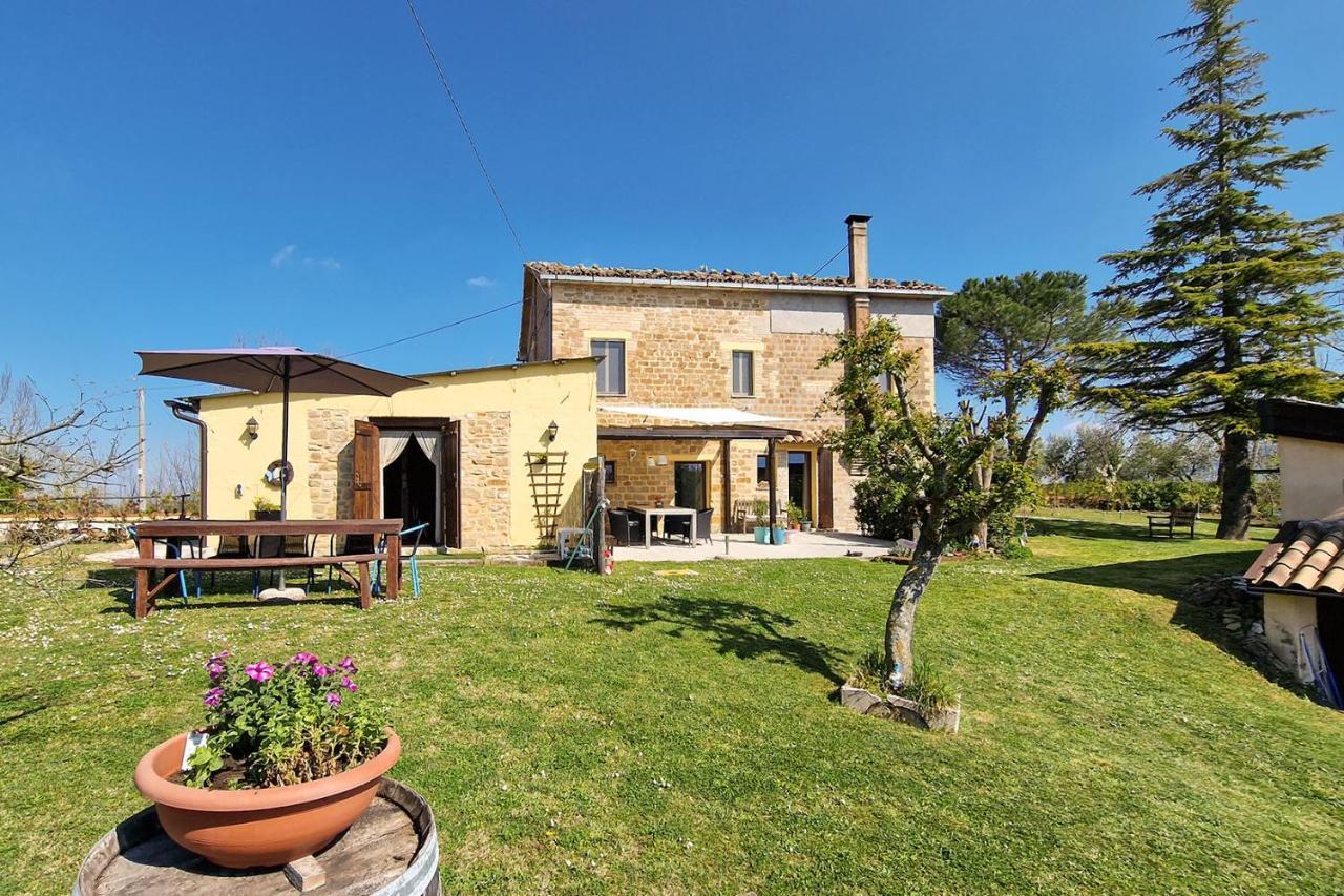 Villa Pilotti Country House Penna San Giovanni Екстериор снимка
