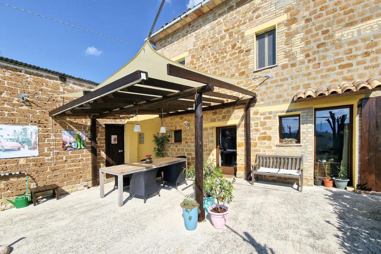 Villa Pilotti Country House Penna San Giovanni Екстериор снимка