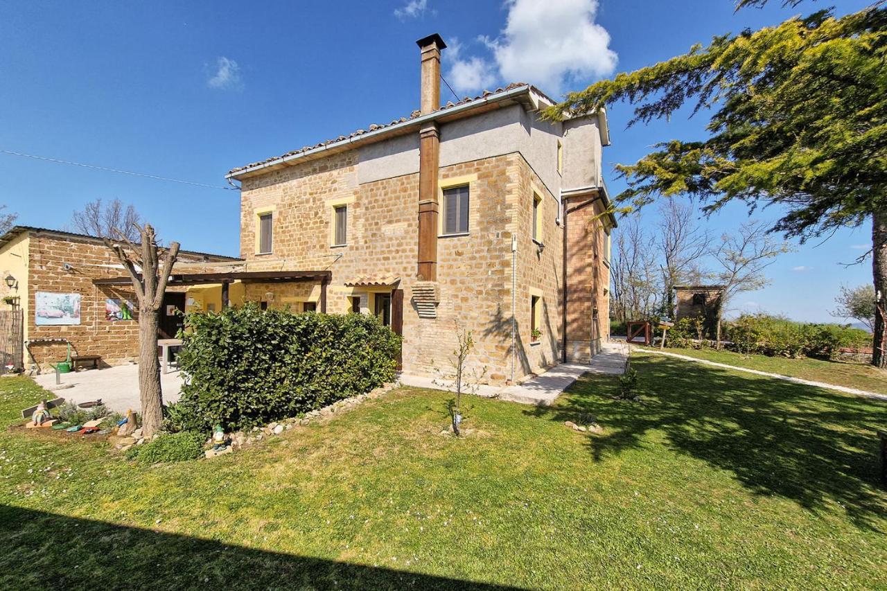 Villa Pilotti Country House Penna San Giovanni Екстериор снимка